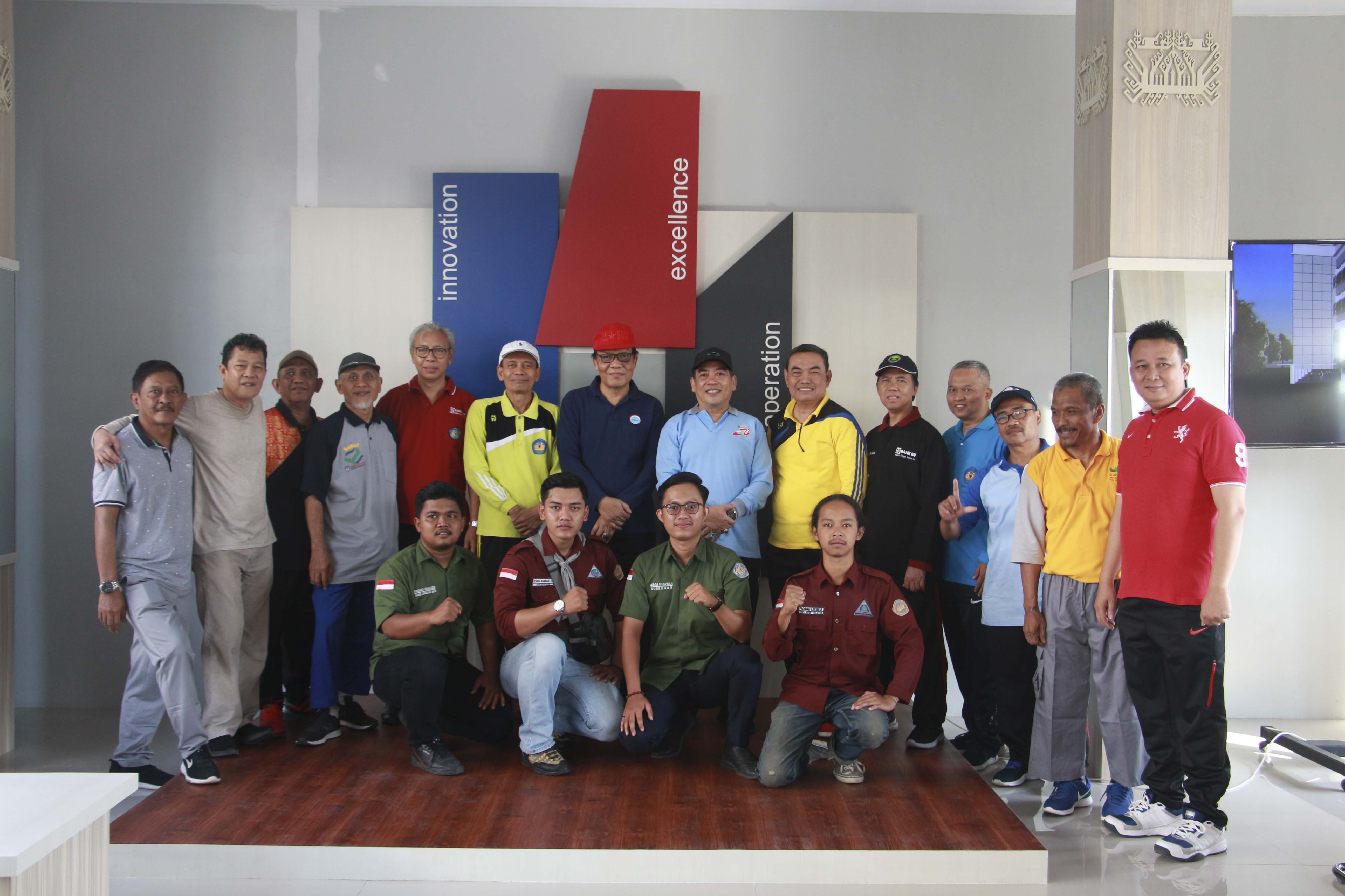 Rektor Resmikan Co Working Space Start Up Business FEB Unila