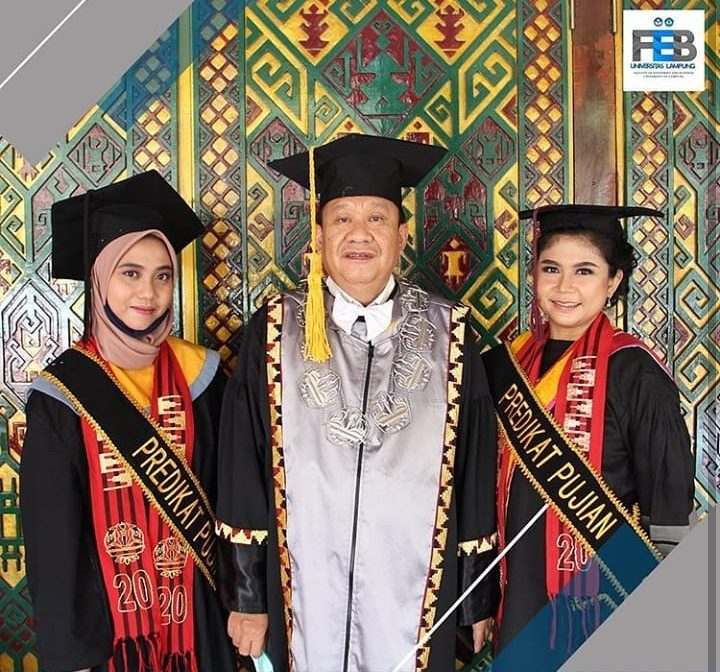 Lulusan Terbaik